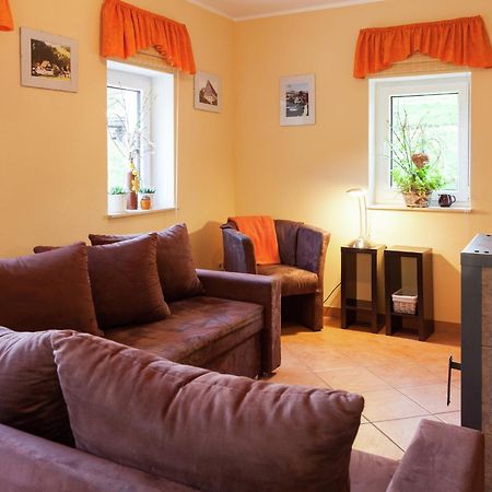 Charming Holiday Home In Hohnstein Ot Lohsdorf ภายนอก รูปภาพ