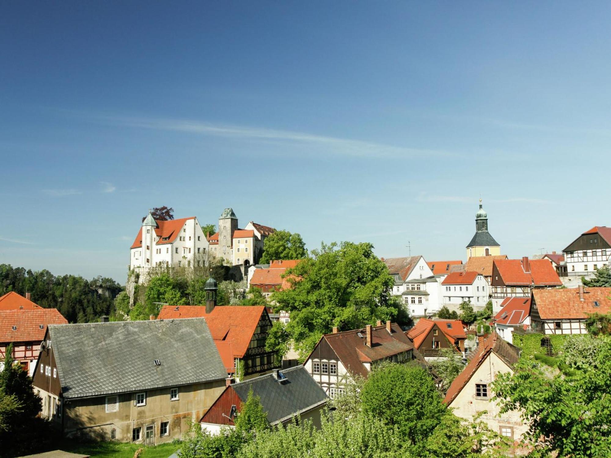 Charming Holiday Home In Hohnstein Ot Lohsdorf ภายนอก รูปภาพ