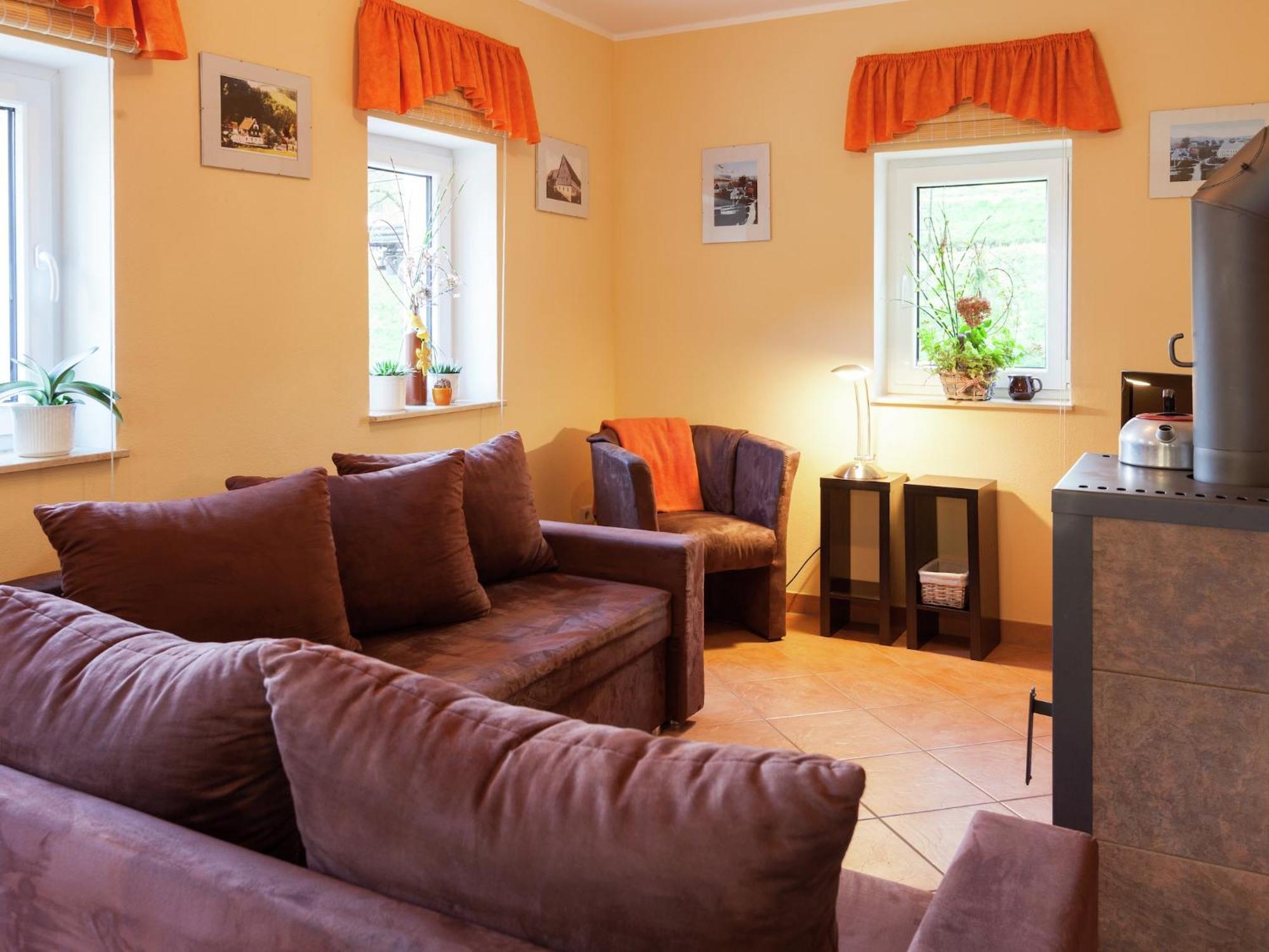Charming Holiday Home In Hohnstein Ot Lohsdorf ภายนอก รูปภาพ